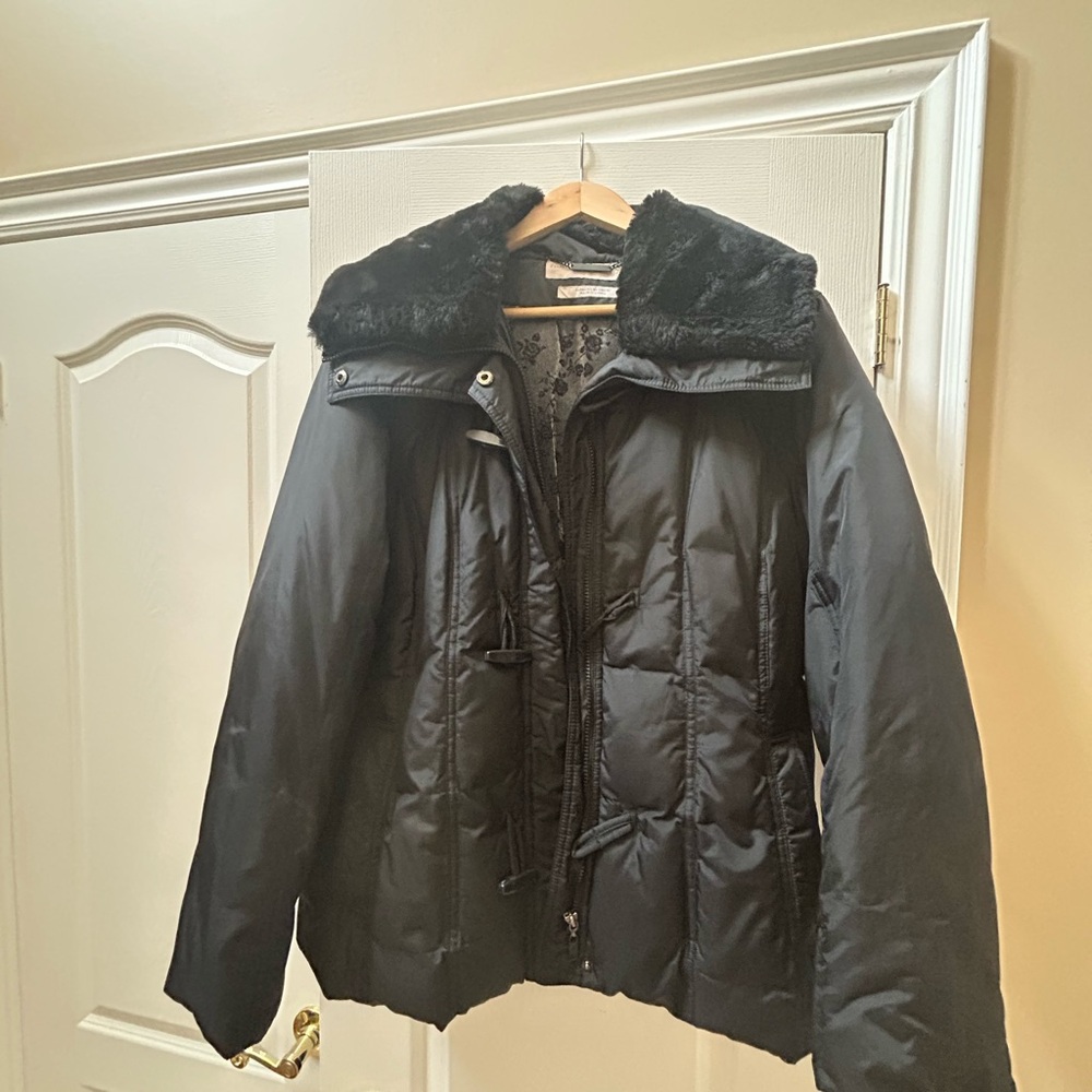 Perry Ellis Black Puffer Jacket with Fur Trim